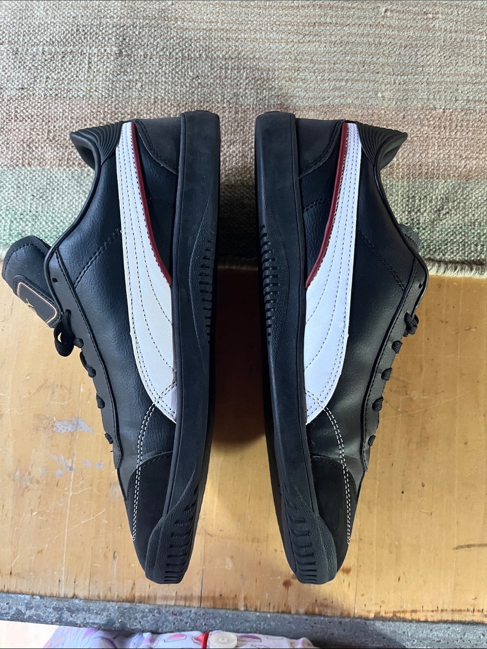 PUMA Women’s 11 Classic Black and Gold 🖤 - Picture 4 of 7